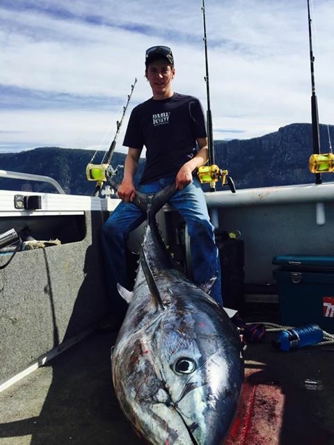 ANGLER: Tom King SPECIES: Southern Bluefin Tuna WEIGHT: 104kgs LURE: JB Lures Micro Dingo.